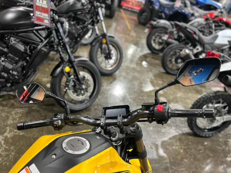 New 2025 Honda CB300R ABS Image 15