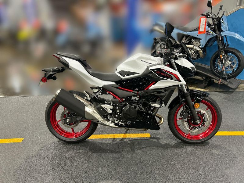 New 2026 Kawasaki Z500 SE ABS Image 12