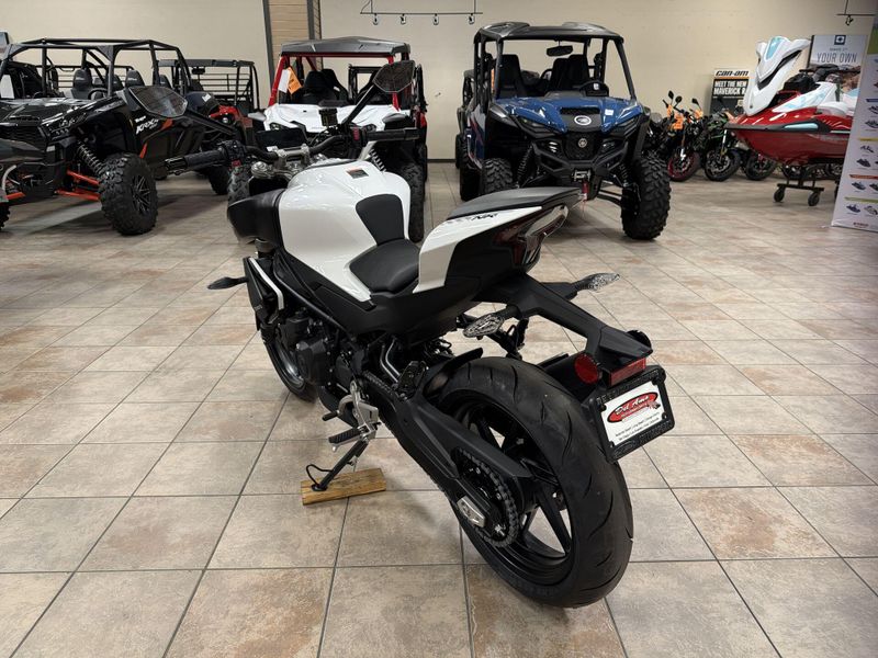 New 2026 CFMOTO 450NK Image 15