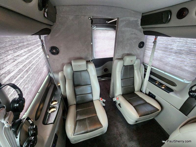 2018 Ford Transit-250 Image 39