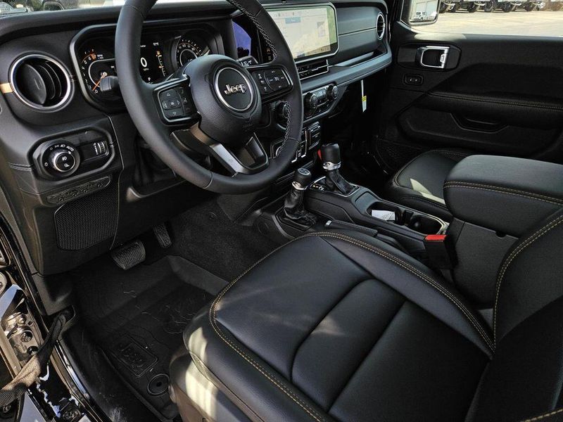 2025 Jeep Gladiator High Tide 4x4Image 23