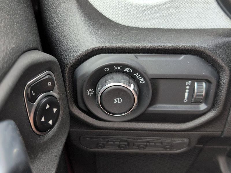 2024 Jeep Wrangler Sport SImage 26