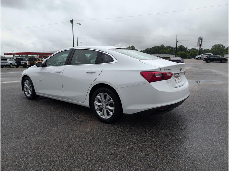2023 Chevrolet Malibu LTImage 3