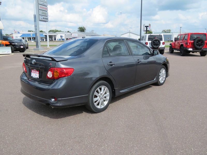Used 2010 Toyota Corolla S 4dr Sedan 4AImage 4