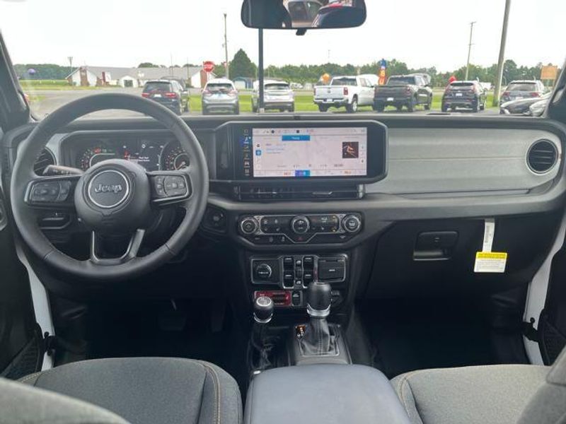 2025 Jeep Wrangler 4-door Willys