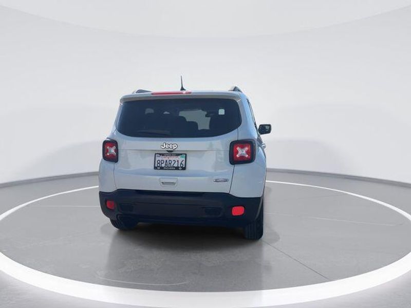 Used 2018 Jeep Renegade LatitudeImage 7