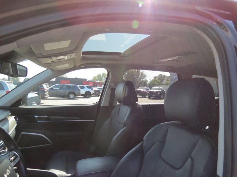 Used 2022 Kia Telluride EX AWD 4dr SUVImage 21