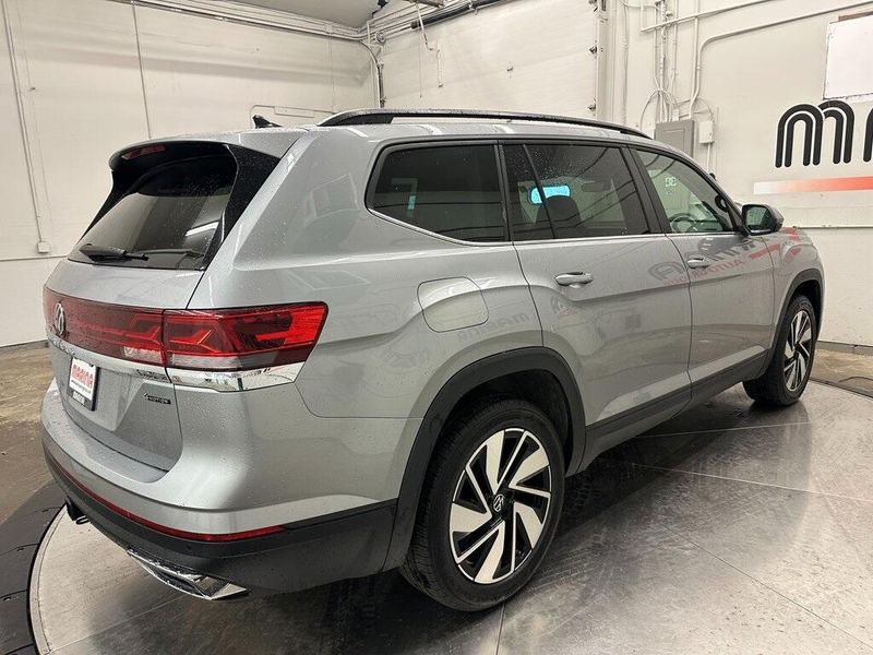 2024 Volkswagen Atlas 2.0T SE w/TechnologyImage 16