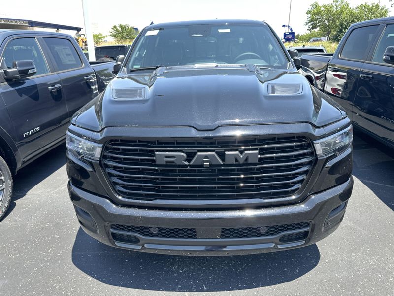 New 2025 RAM 1500 Laramie Crew Cab 4x4 5