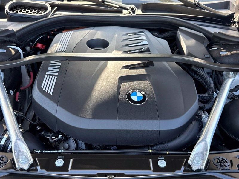 Used 2026 BMW 7 Series 750e xDriveImage 32