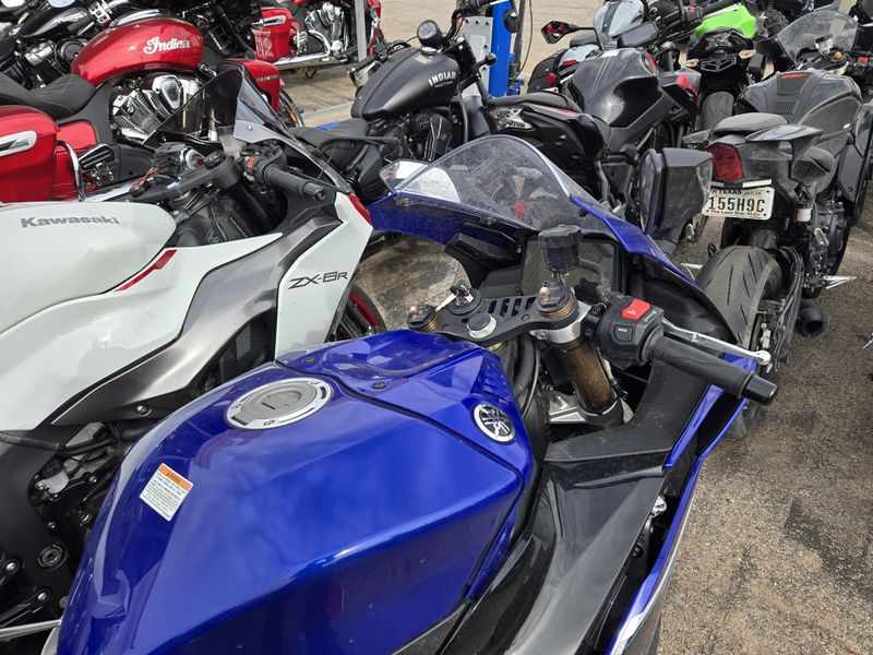 USED 2025 YAMAHA YZF-R9 Image 5