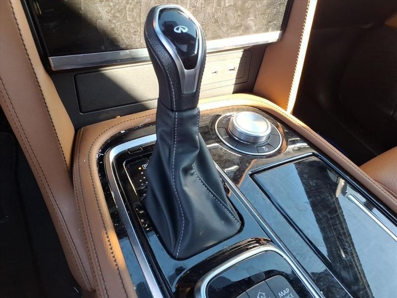 Used 2024 INFINITI QX80 SensoryImage 22