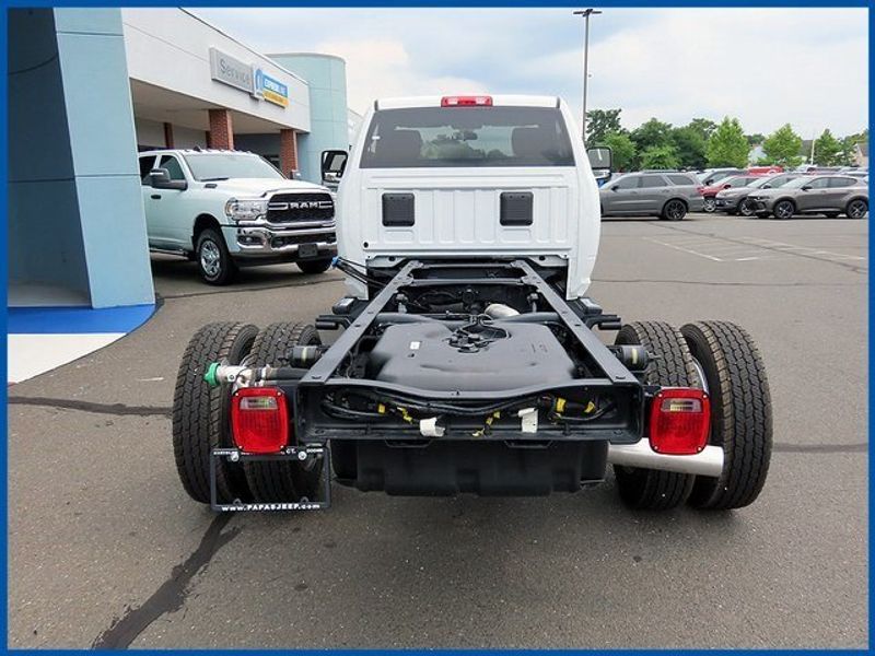 2024 RAM 5500 Chassis Cab TradesmanImage 6