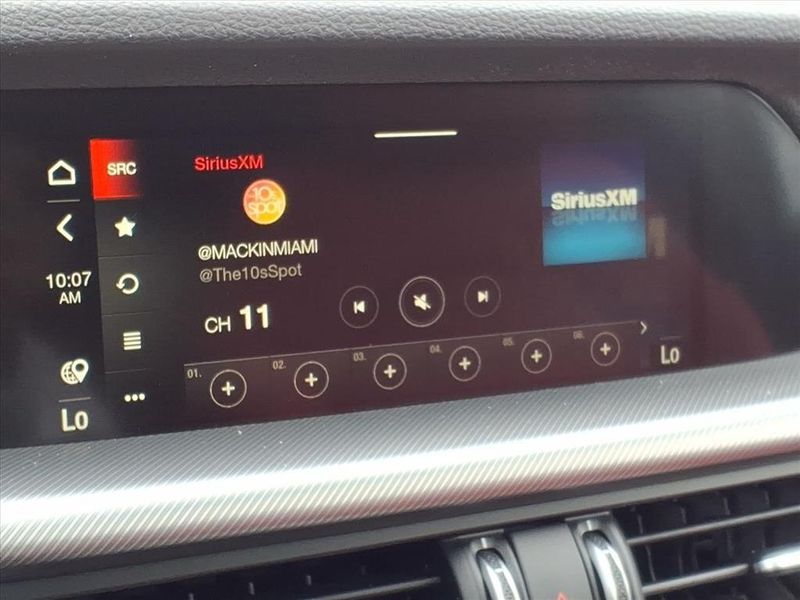 New 2025 Alfa Romeo Stelvio AWDImage 25