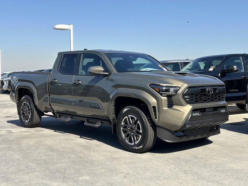 2024 Toyota Tacoma TRD SportImage 2