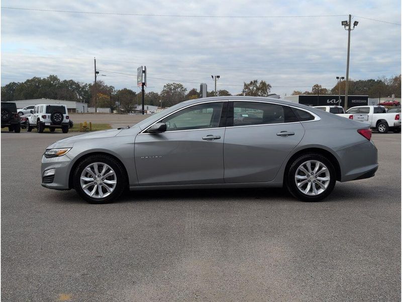 Used 2024 Chevrolet Malibu LTImage 2