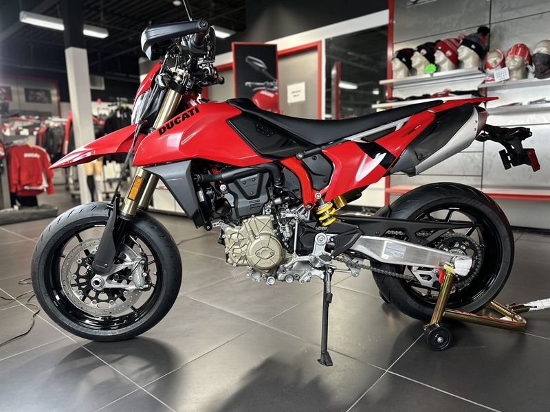 2024 Ducati HYPERMOTARD 698Image 2