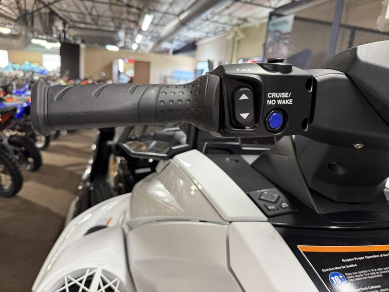 2025 Yamaha VX CRUISER W/AUDIO Image 2