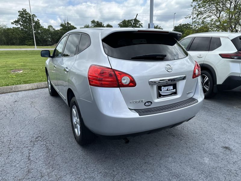 2012 Nissan Rogue SImage 9