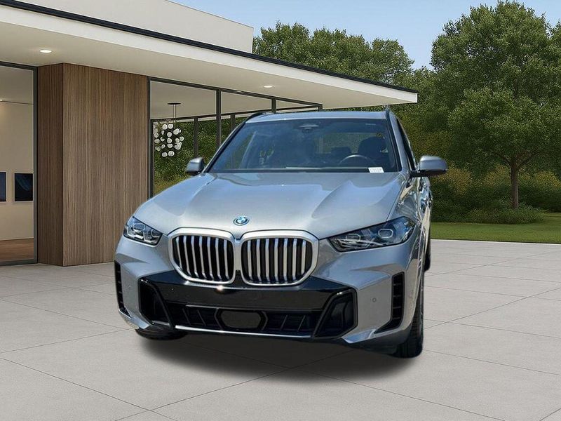 Used 2024 BMW X5 xDrive50eImage 3