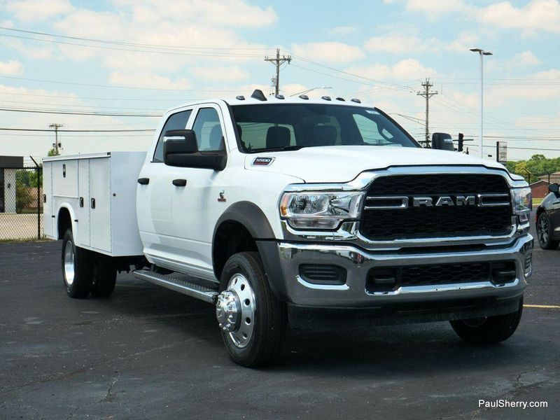 New 2024 RAM 5500 Tradesman Chassis Crew Cab 4x4 84