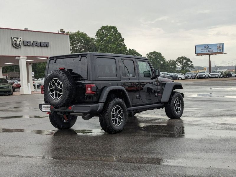 2024 Jeep Wrangler 4-door RubiconImage 3