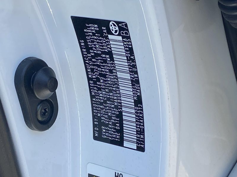 Used 2018 Toyota Corolla SEImage 30