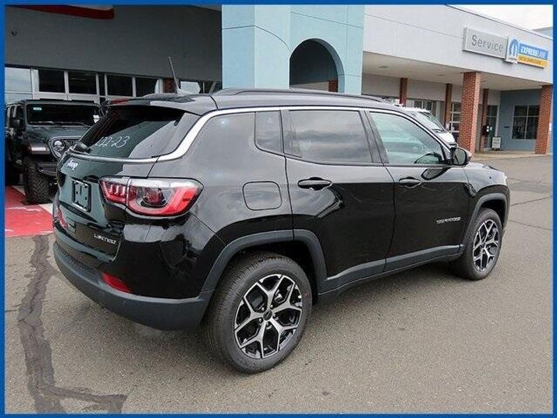 New 2025 Jeep Compass LimitedImage 7