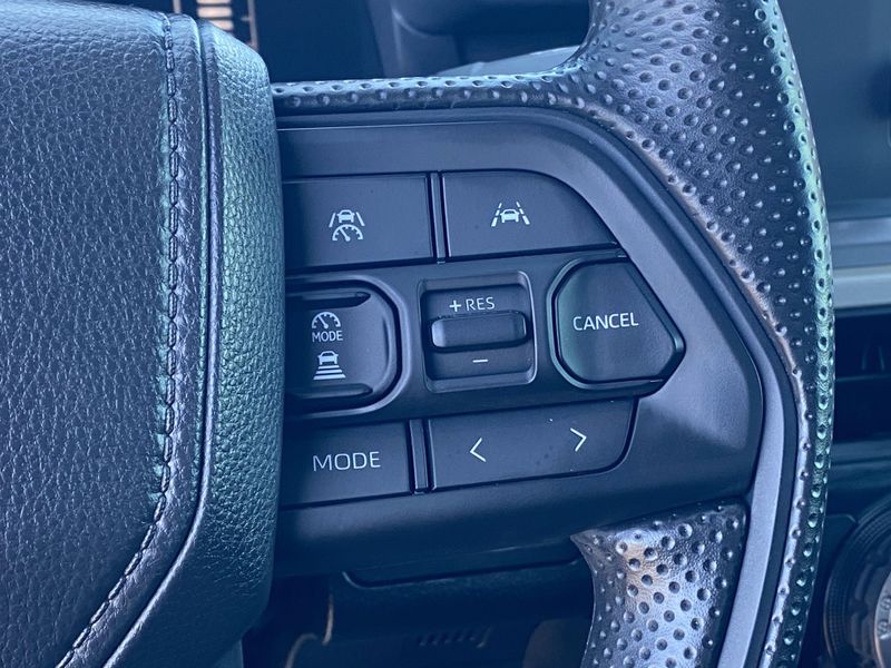 Used 2025 Toyota Tacoma SR5Image 28