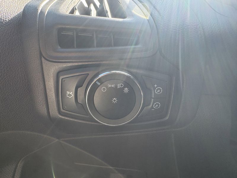 Used 2013 Ford Focus SEImage 18