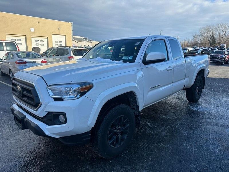 2022 Toyota Tacoma SRImage 8