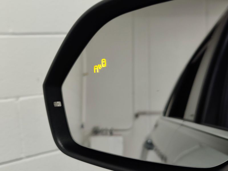 Used 2023 Volkswagen Atlas Cross Sport V6 SEL AWD w/Sunroof/NavImage 10