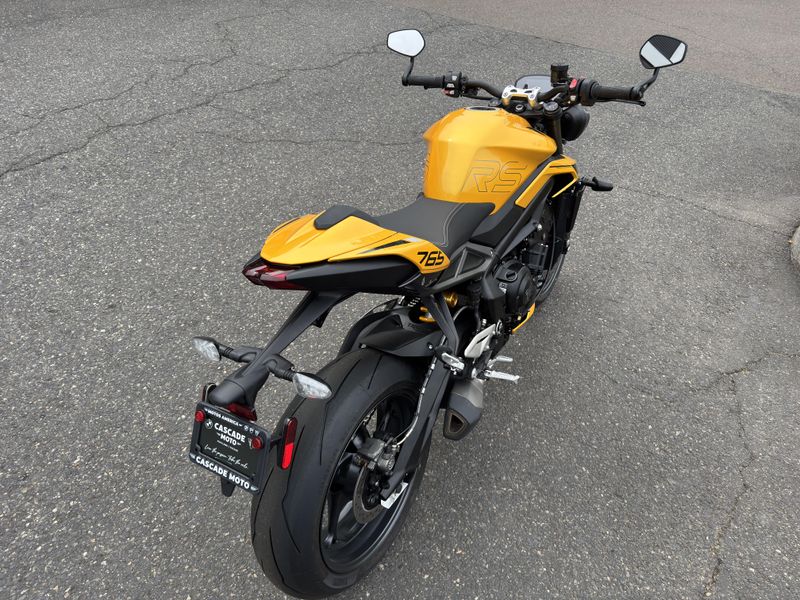 2025 Triumph Street Triple 765 RS - COSMIC YELLOW 