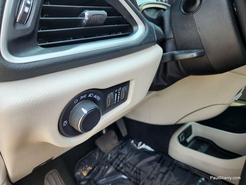 Used 2023 Chrysler Voyager LX