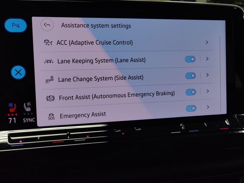 Used 2024 Volkswagen Atlas SE AWD w/TechnologyImage 22