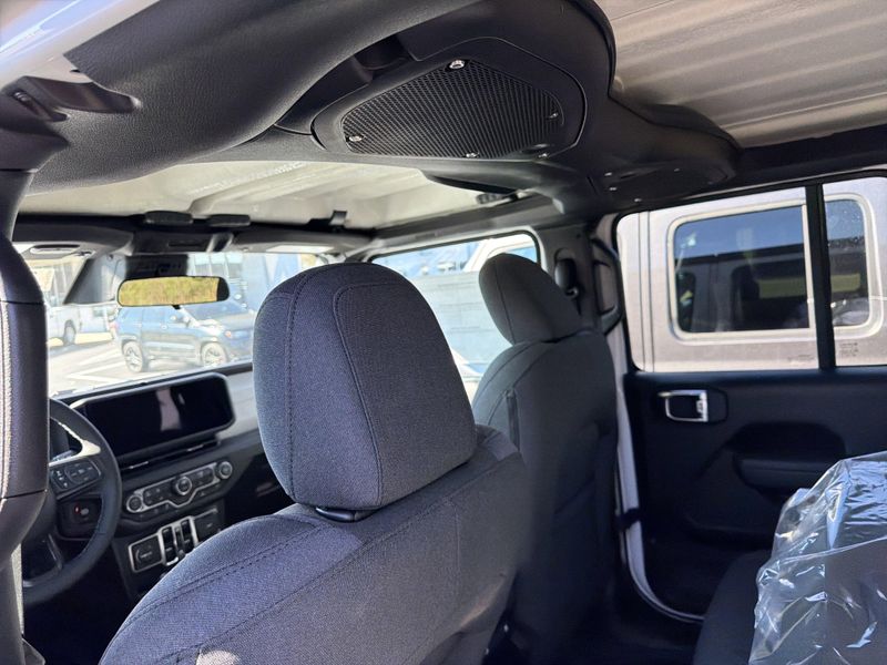 New 2026 Jeep Wrangler 4-door Sport SImage 16