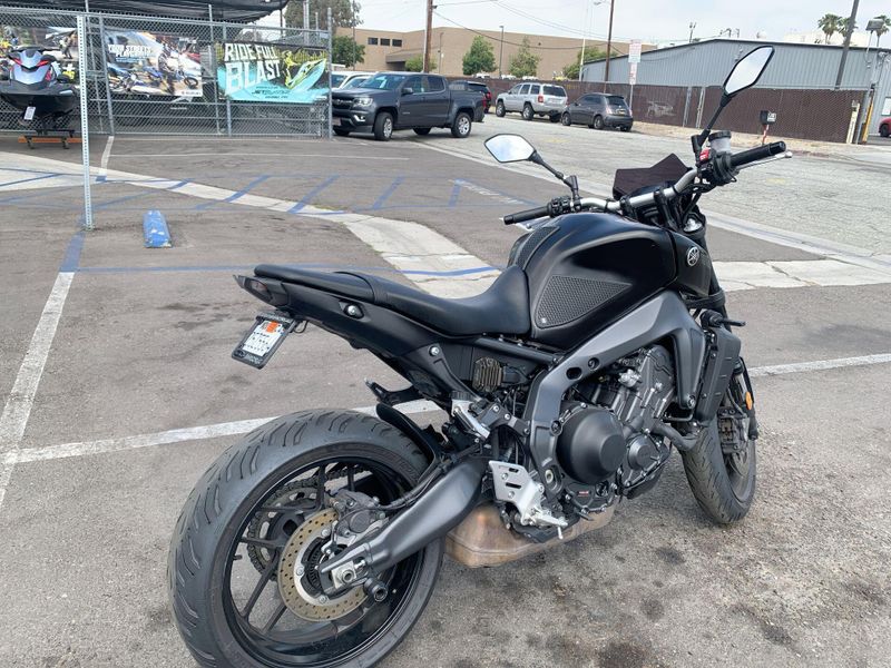 Used 2022 Yamaha MT-09 Image 17