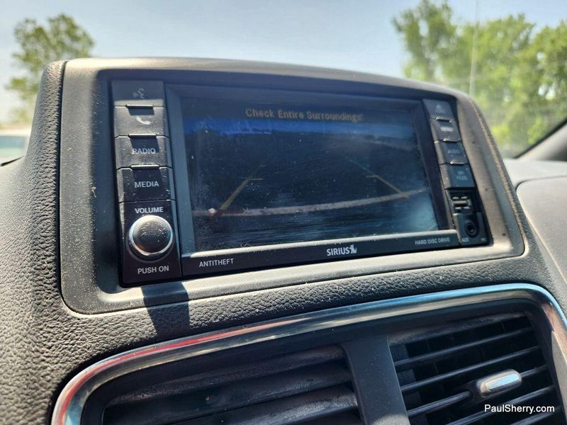 2019 Dodge Grand Caravan SXTImage 4