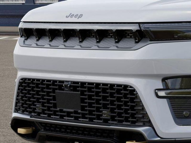 2026 Jeep Grand Wagoneer L 85th Anniversary Edition 4x4Image 11
