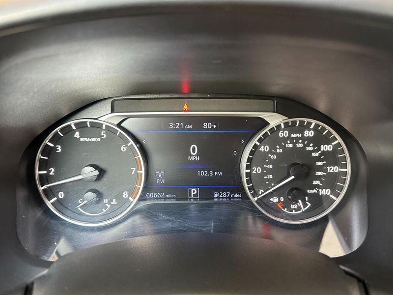2022 Nissan Altima 2.5 SR photo 25