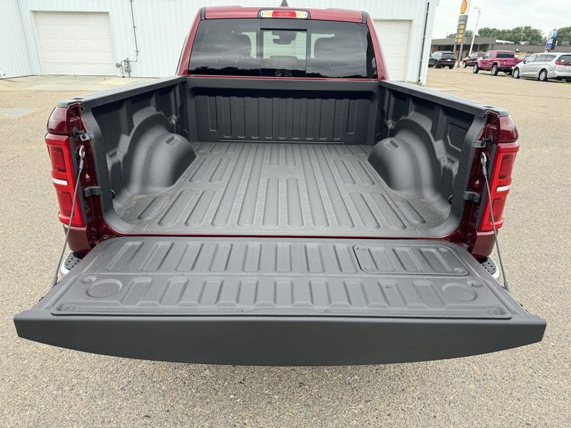 2025 RAM 1500 Limited Crew Cab 4x4 6