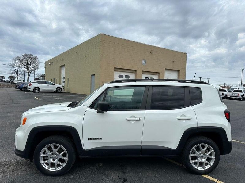 2022 Jeep Renegade LatitudeImage 9