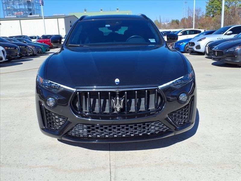 2022 Maserati Levante GTImage 10