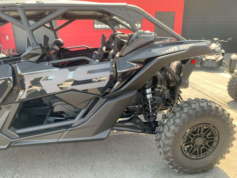 New 2025 Can-Am MAVERICK X3 MAX X RS TURBO RR SMART-SHOX Image 15