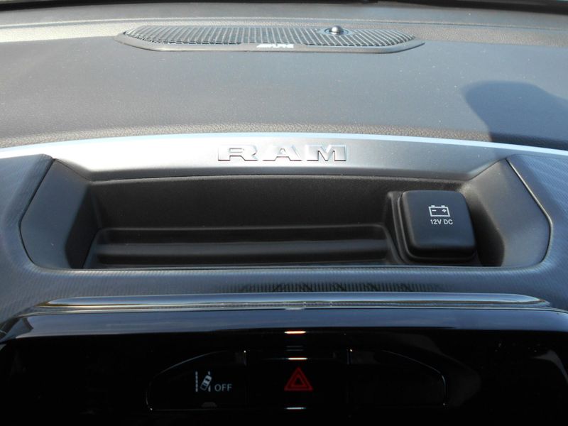 2025 RAM 1500 Big Horn Crew Cab 4x4 5