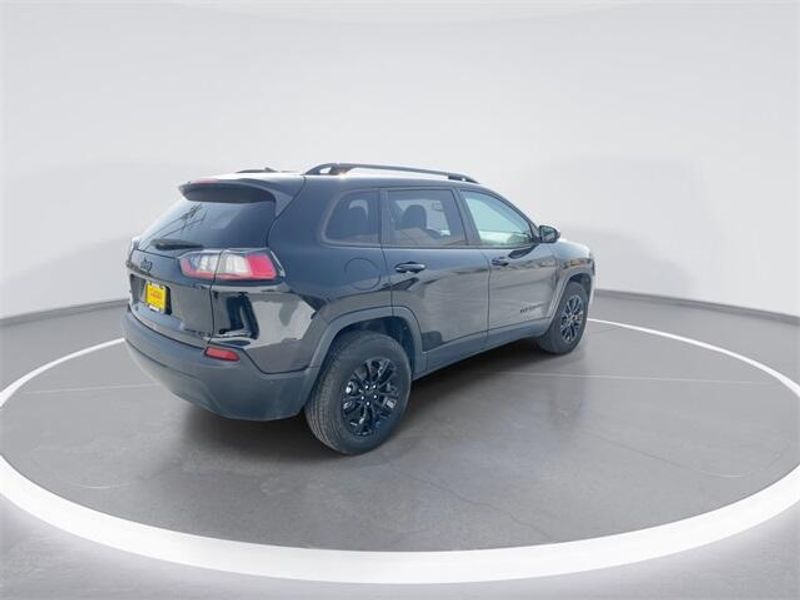 New 2023 Jeep Cherokee Altitude Lux 4x4Image 8
