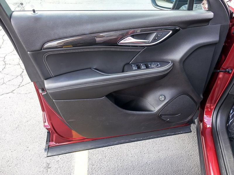 2021 Buick Envision Preferred photo 18