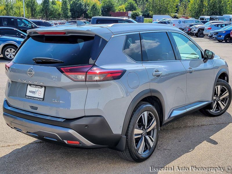2023 Nissan Rogue SL photo 7