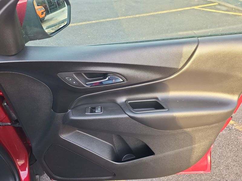 Used 2020 Chevrolet Equinox LTImage 19