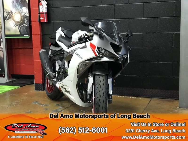 2025 Kawasaki NINJA ZX-6R ABS Image 12